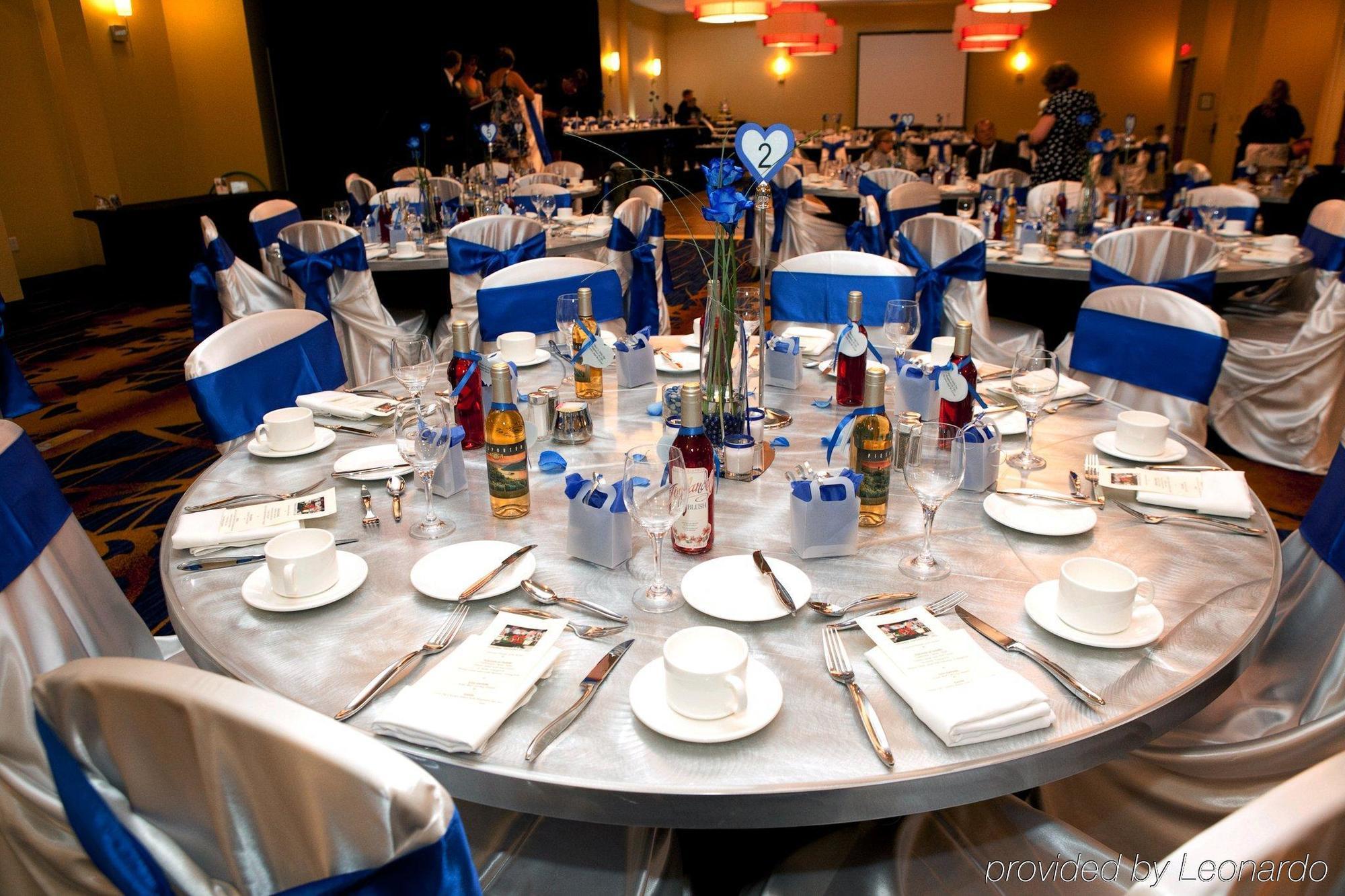 Courtyard By Marriott Edmonton West Hotel Restoran gambar